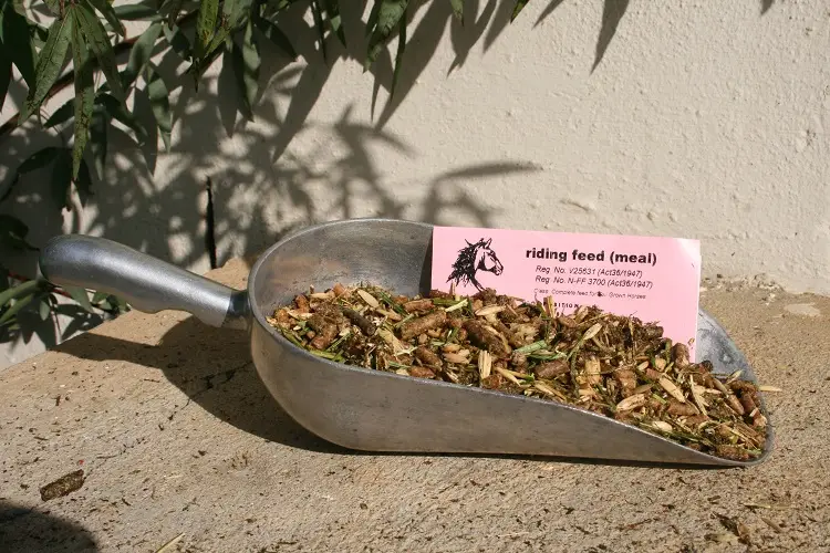 Riding Feed (Muesli / Cubes) packaging